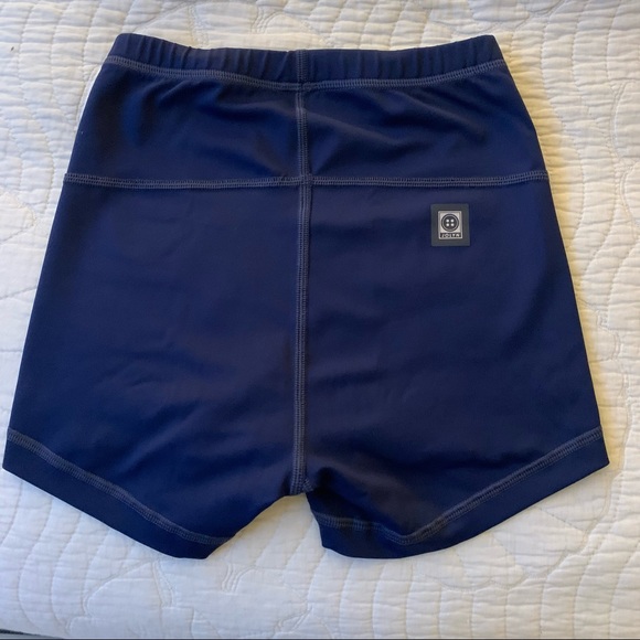 Jolyn - “Jadine” short - Picture 1 of 3